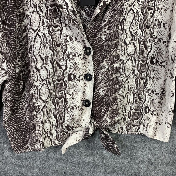 Dynamite Tie Front Blouse NWT Women L Brown Snake Print Cropped 3 Buttons - Picture 3 of 12